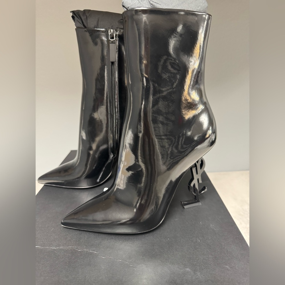 NIB- Saint Laurent Opyum 110 Shiny Black patent leather ankle Boots - Picture 3 of 11